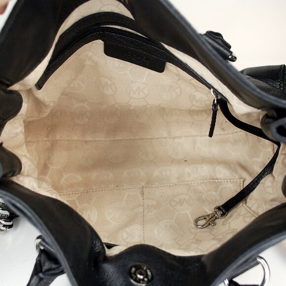 Black Large Lock & Key Accent Michael Kors Hamilton Shoulder Bag - Picture 6 of 8